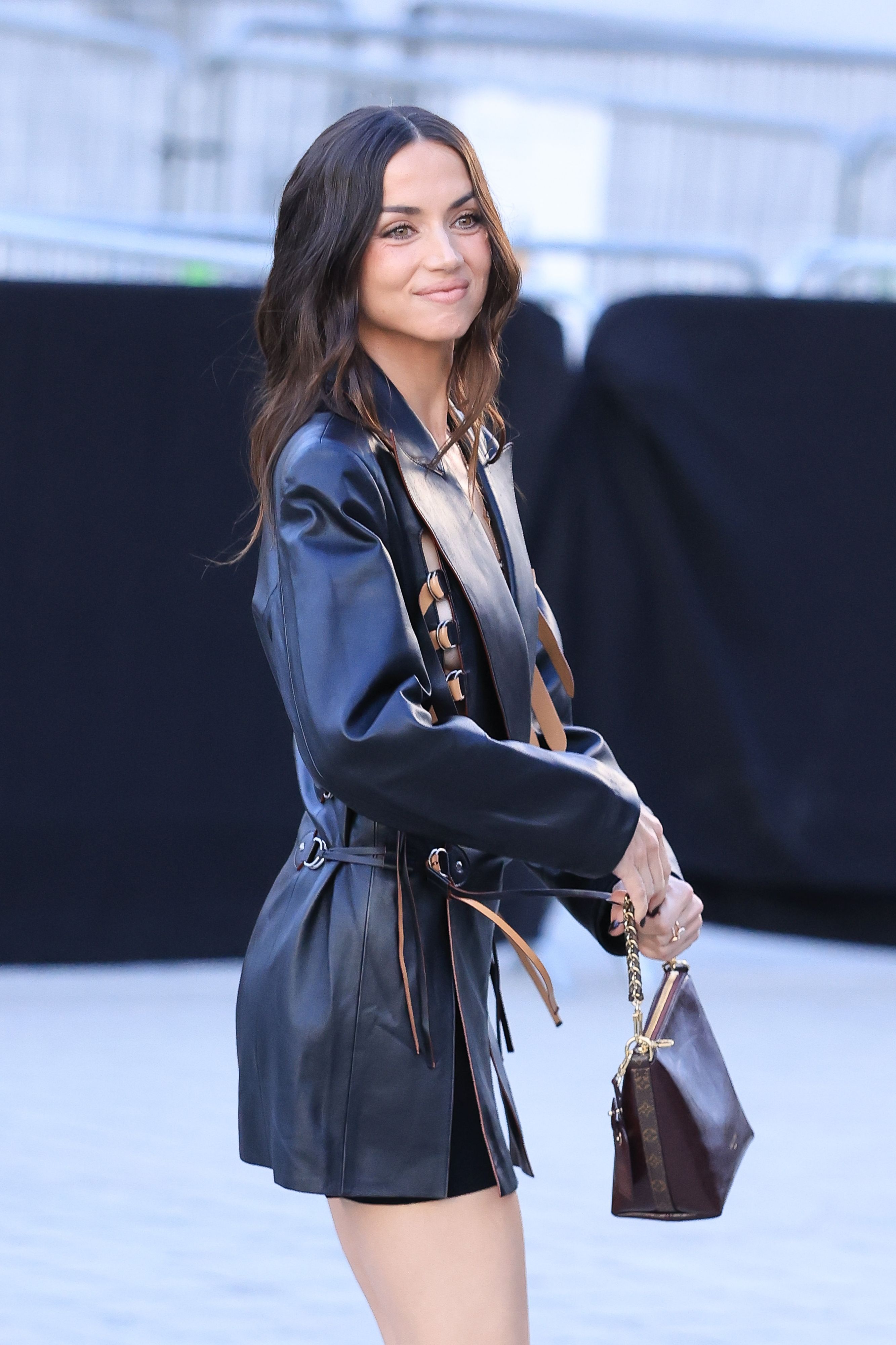 ADAA122.jpg ADAA122.jpg